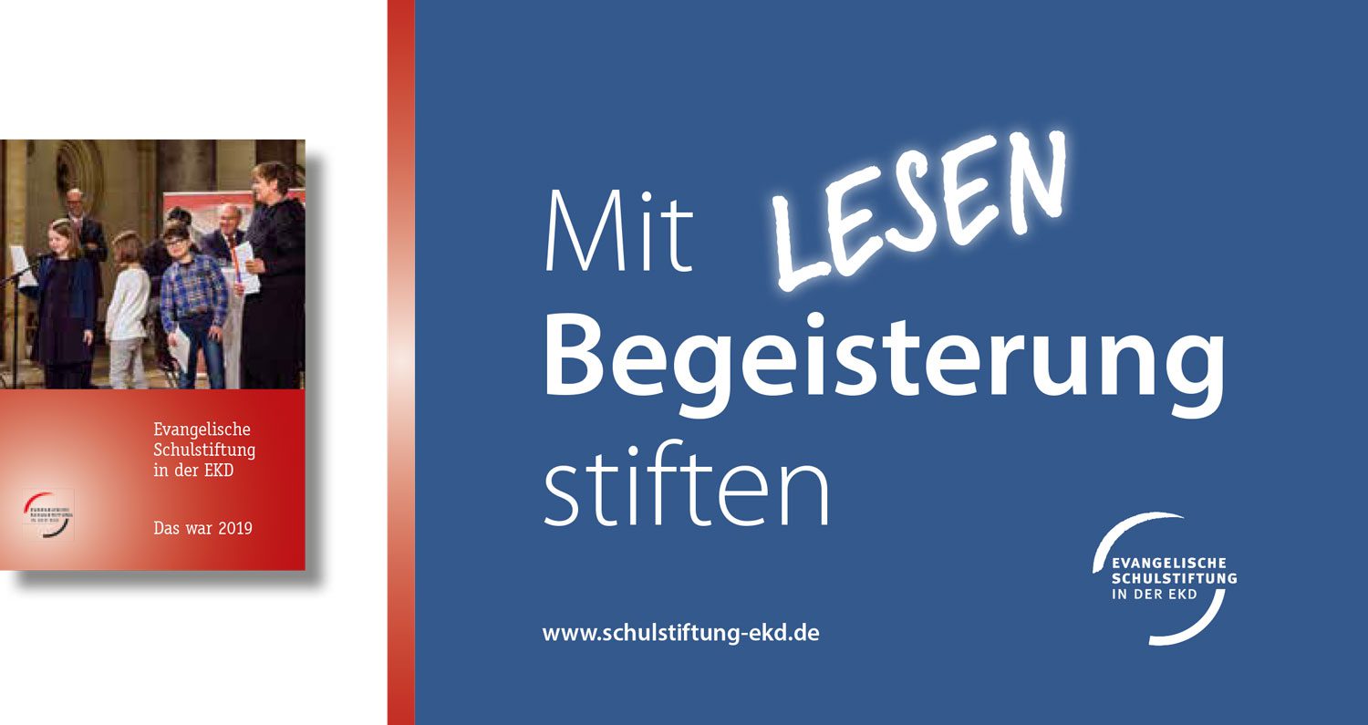 Kinder und Erwachsene auf der Bühne; Text lautet „Mit LESEN Begeisterung stiften“ mit Logo.