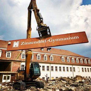 Porträt Evangelische Zinzendorf-Oberschule Herrnhut: Rückbau des alten Schulhauses in der Bauphase.