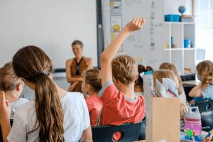 Die Mira-Lobe-Schule in diakonischer Trägerschaft ist mit einem Grund-, Förder- und Oberschulzweig eine staatlich anerkannte Ersatzschule.