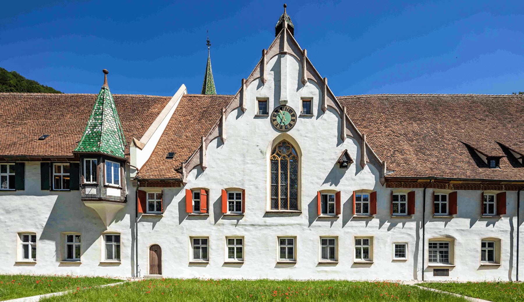 Das ehemalige Benediktinerkloster, gegründet im Jahre 1.085, beherbergt das Evangelische Seminar Blaubeuren.