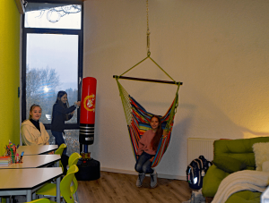 Die "Come together Lounge" wird von Kindern und Jugendlichen mit und ohne Förderbedarf gern genutzt.