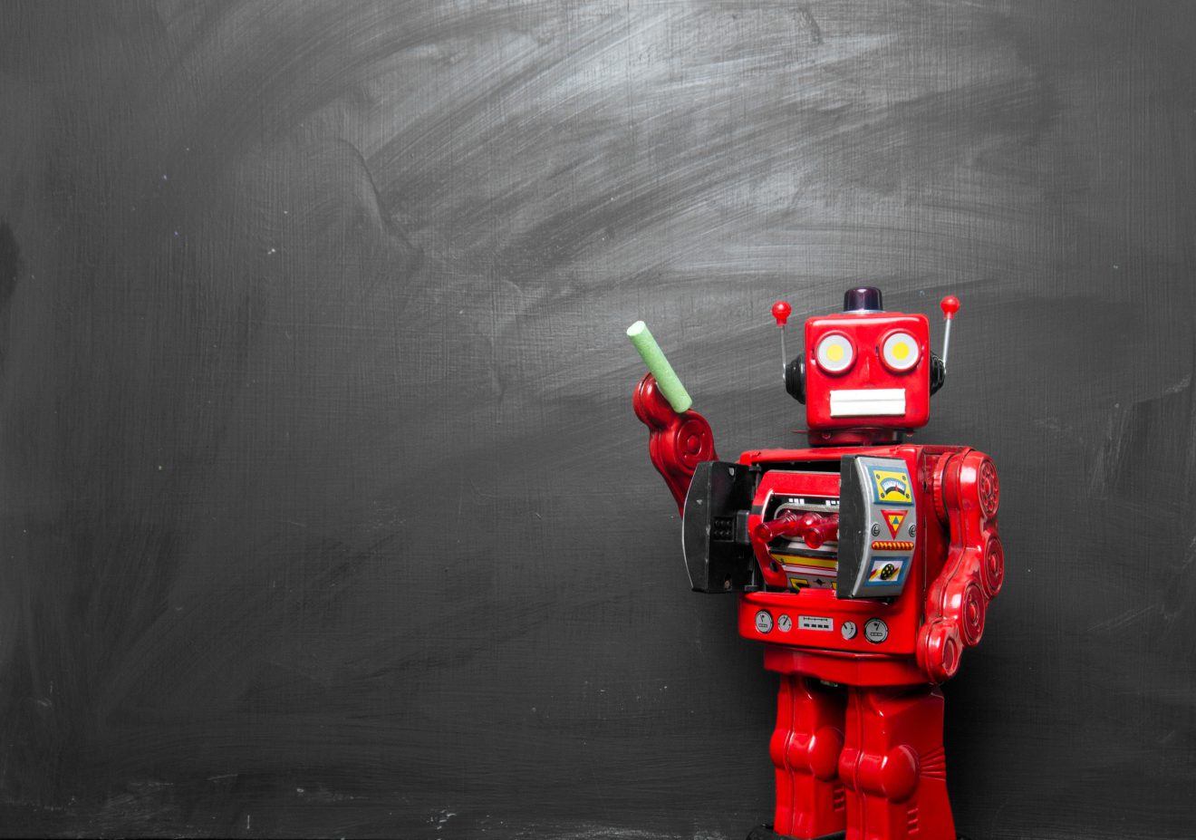Im Projekt „KI-Strategie für Schulen in evangelischer Trägerschaft“ macht Joschka Falck deutlich, was Lehrende zum Thema digitale Kompetenzen wissen müssen.