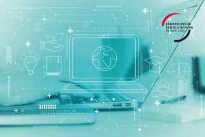 Laptop mit überlagerten Symbolen für digitale Bildung, tippende Hand und EKD-Logo in der Ecke.